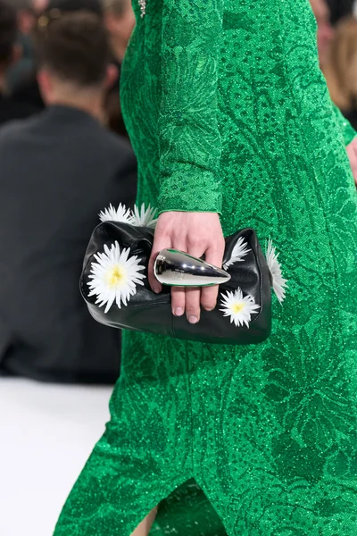 Look 85